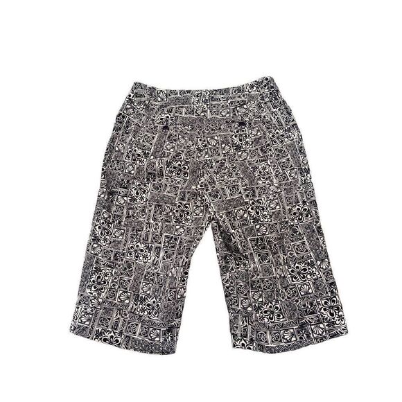 Talbots Women's Black & White Abstract Floral Pattern 13" Inseam Walking Short S - Picture 2 of 7